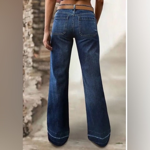 Flamingals Wash Stitch Detail Raw Hem Mid Waist Wide Leg Jeans Size Medium NWT - Picture 3 of 6